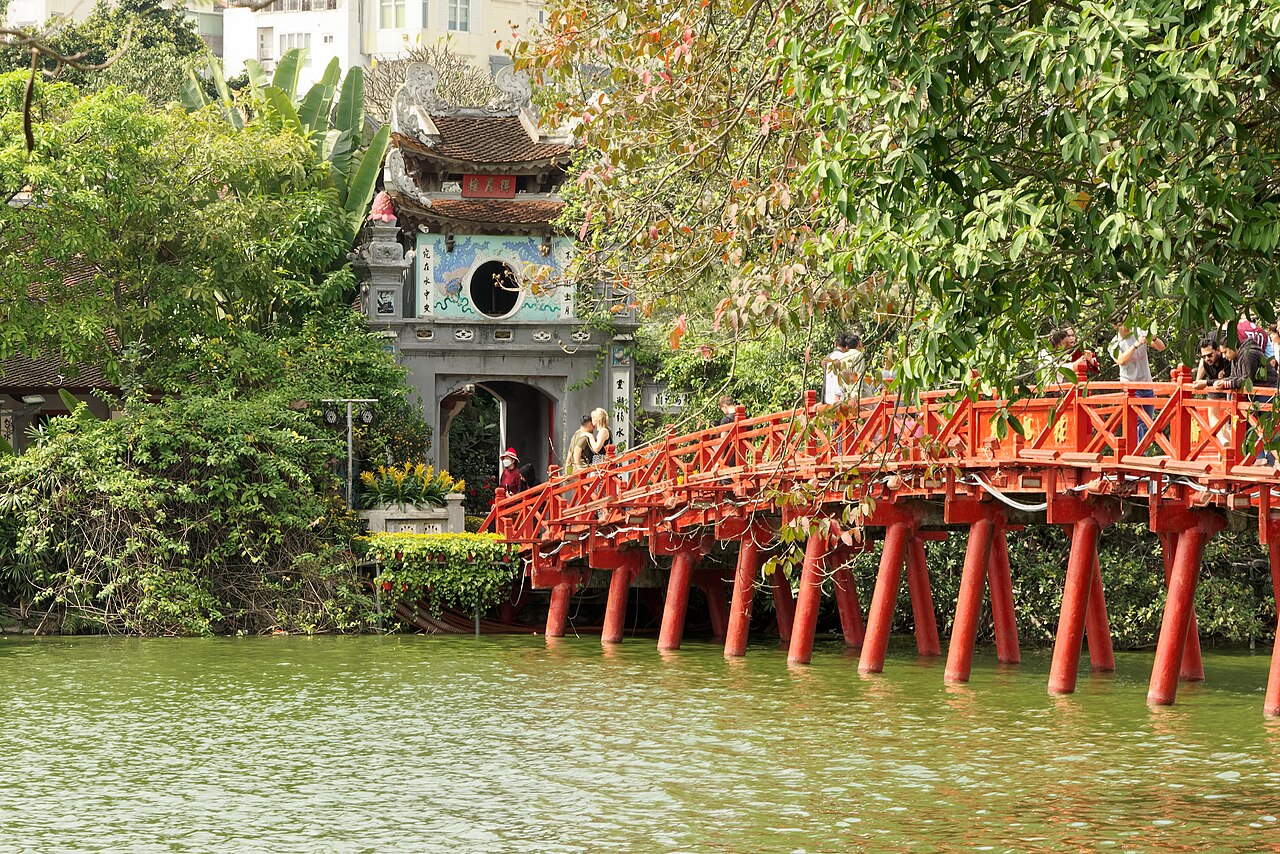 The Huc Bridge, Hoan Kiem Lake