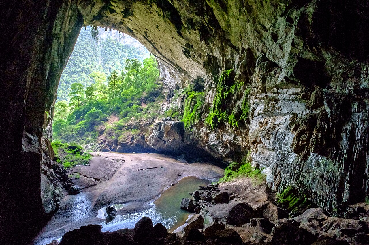 Jungle-cave country, Phong Nha-Ke Bang