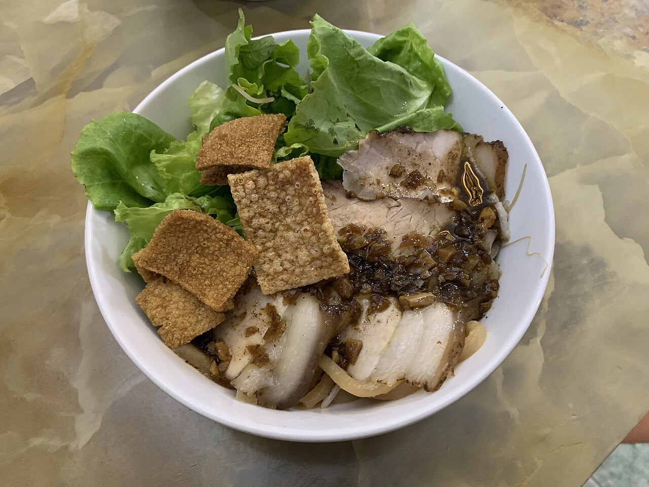 Cao lầu — Hội An's own bowl