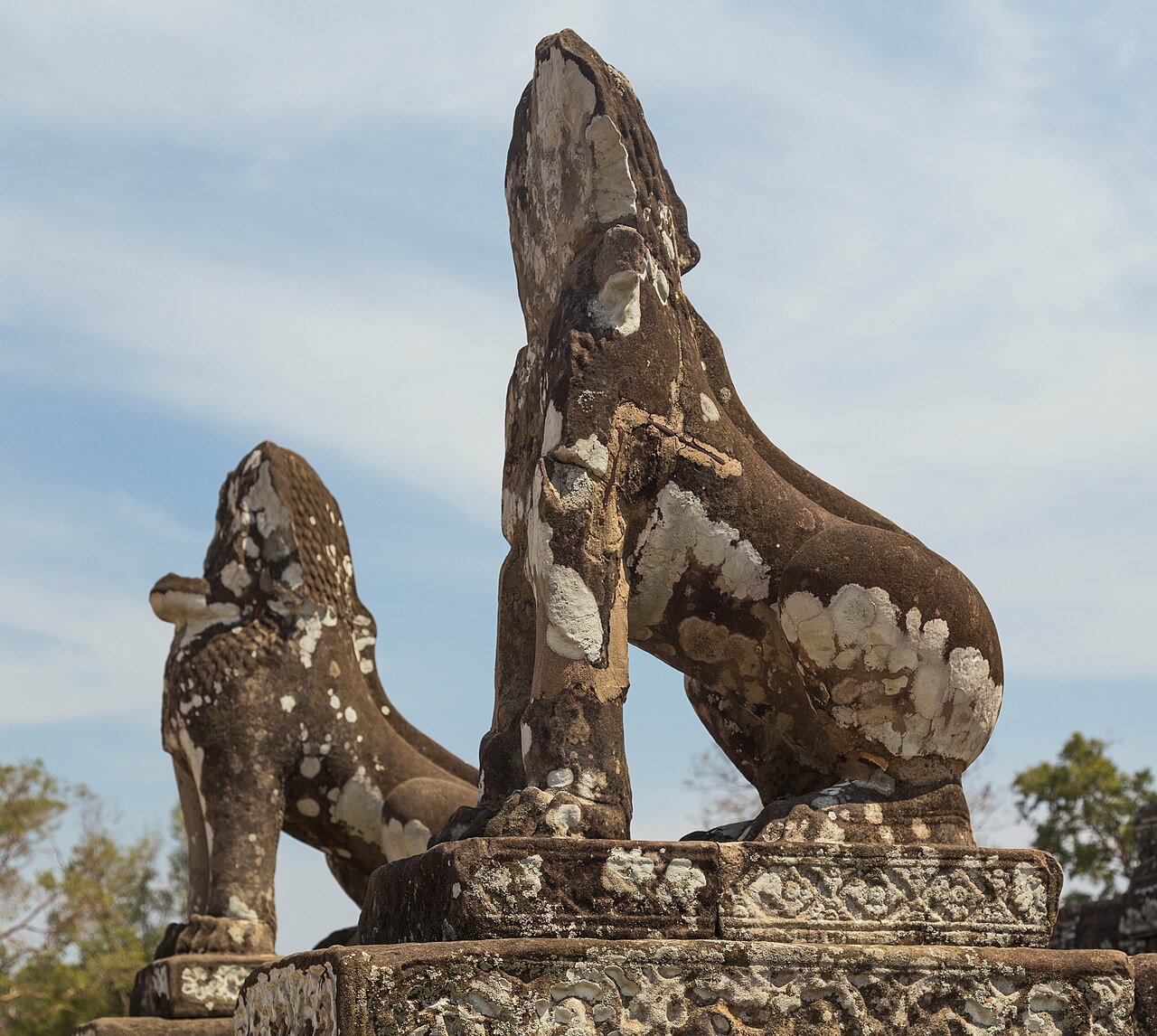 Pre Rup — stone guardians, sunset temple